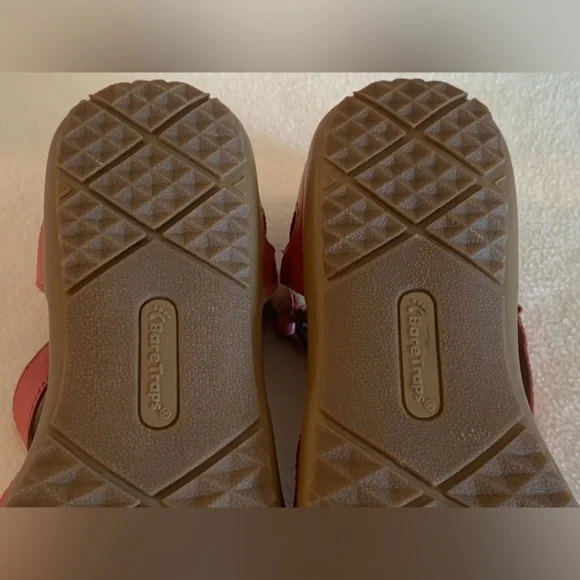 BARETRAPS ROSELY LEATHER SLIP ON SHOES - SZ 7M - Picture 5 of 8